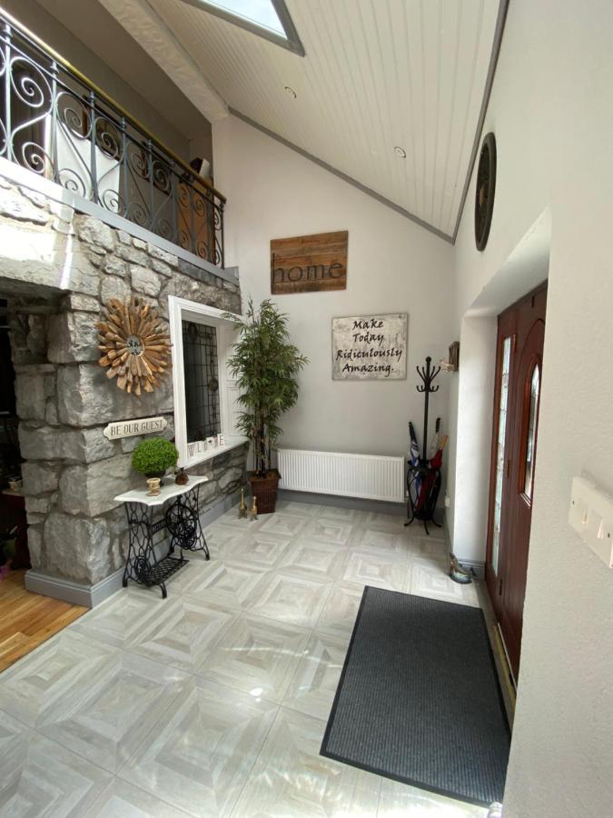 Salmon Weir Lodge Cong Exterior photo